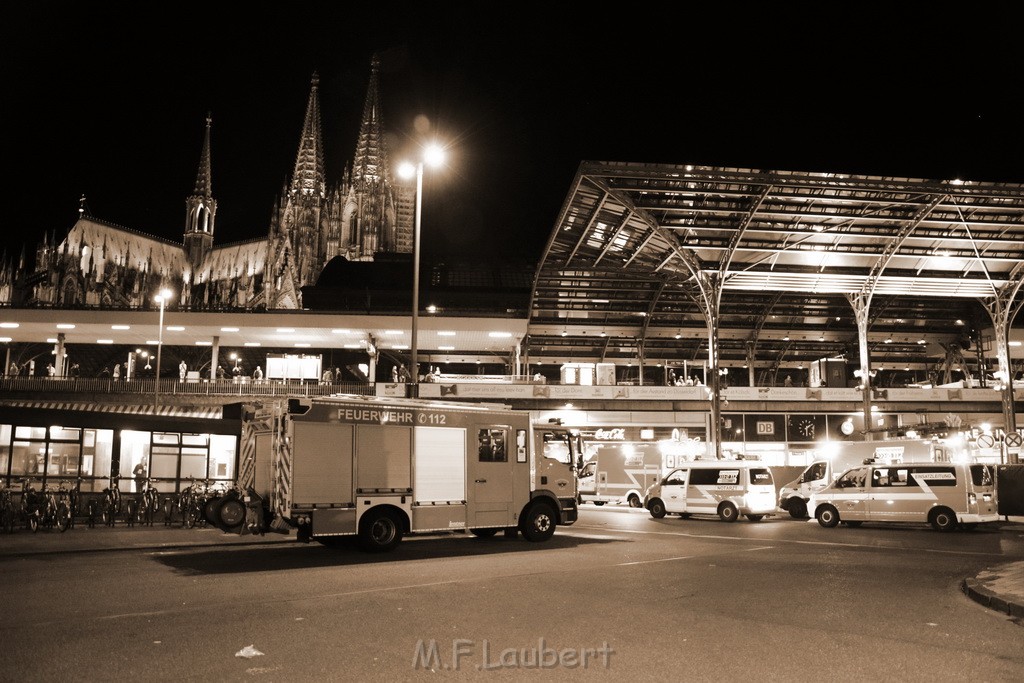 Messerstecherei Koeln Koelner Hauptbahnhof P20.JPG - Miklos Laubert